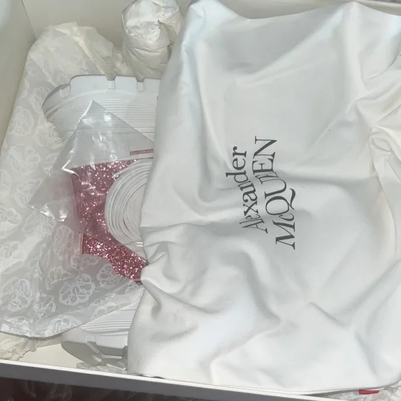 pink alexander mcqueens boots size 37 never worn comes with box and dust bag - Picture 11 of 12